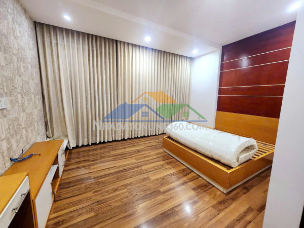 Nhà 5*10m 2 lầu/st hẻm 125 nguyễn thị tần p1q8 gần cầu chữ y