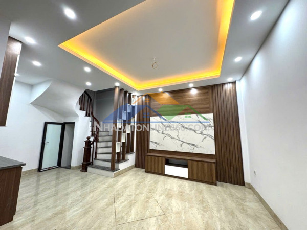 Bán nhà xây mới 5 tầng liên mạc – bắc từ liêm, ô tô đỗ cổng, giá 6 tỷ.