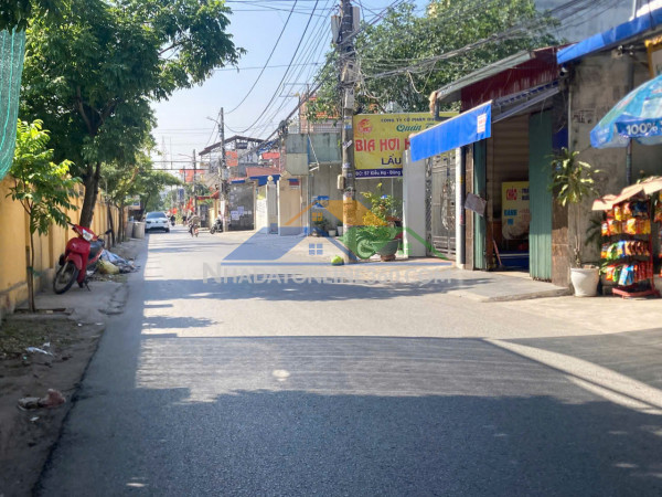 Bán đất mặt đường số 74 kiều hạ - 135m - mặt tiền 4.5 - giá 5.5 tỉ cực đẹp