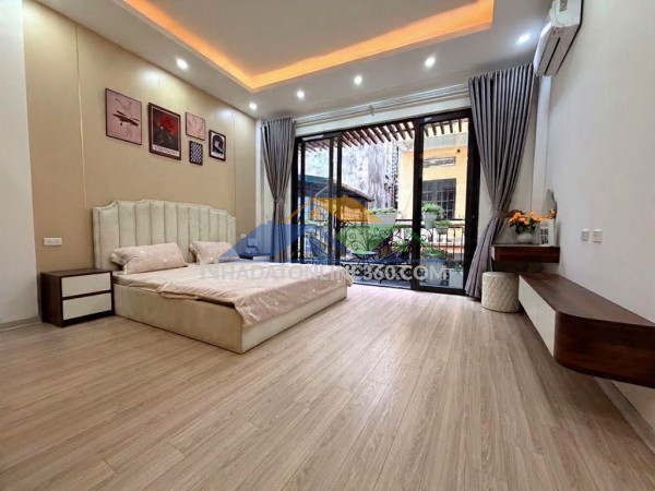 Bán nhà ngọc khánh 30m x4 tầng 9,15 tỷ ngõ 3 gác,cách phố 60m,full nội thất