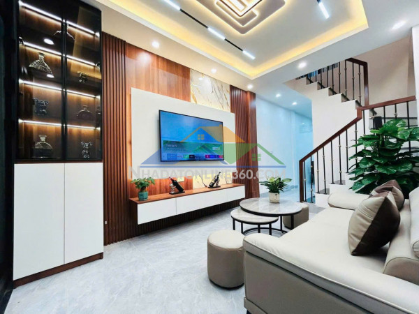 Bán nhà cầu giấy 28m2 x 4 tầng - nhà đẹp ở tết. 28m,4t,nhỉnh 10 tỷ