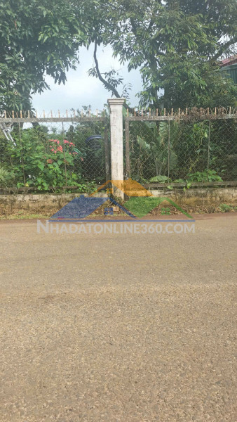 Cần bán lô đất đẹp. mặt tiền đường lý nam đế đường nhựa 2 ô tô tránh nhau thoải mái