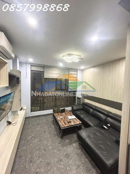 Nhà phố đẹp ở ngay - 5 tầng full công năng - chủ tặng đủ nội thất