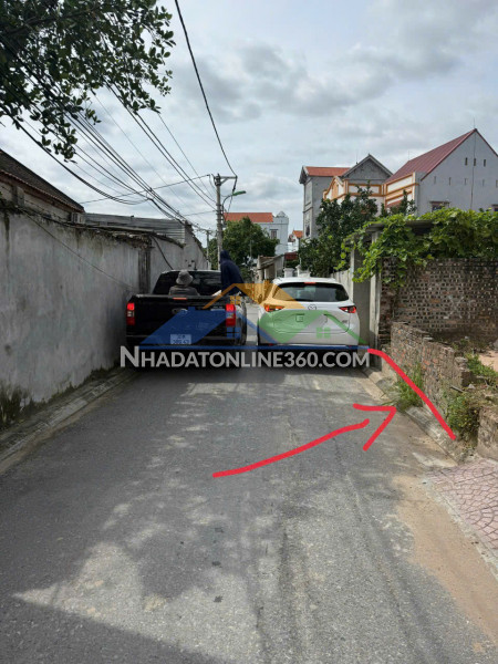 Cần bán 40 m2 đất sen hồ - lệ chi, đường 2 ô tô tránh, giá 3.25 tỷ, lh 0985865658