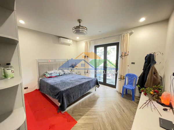 Cực hiếm! bán tòa homestay mặt phố liên trì, 100m2, 9 tầng 1 hầm, mặt tiền gần 4.5m, 56.8 tỷ, ô tô tránh