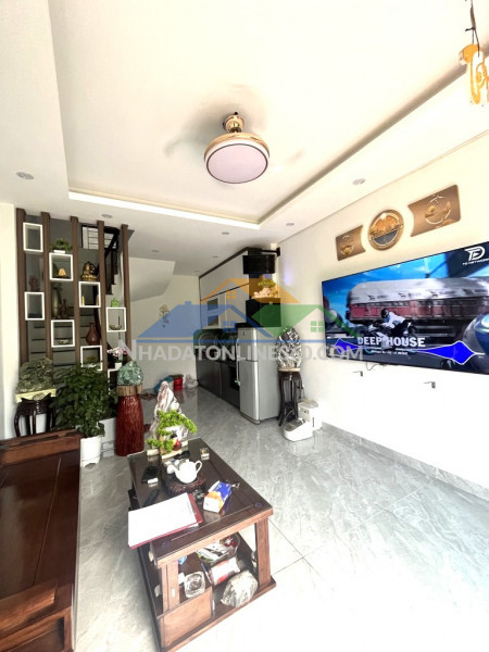 Bán nhà hoàng liên thượng cát 5 tầng xây mới – ô tô đỗ cửa – cách ô tô tránh hơn 10m – giá nhỉnh 6 tỷ