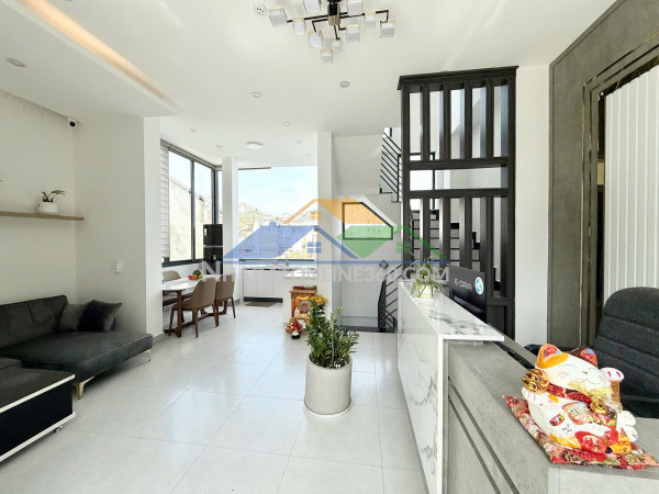 Giảm giá bán gấp khách sạn 2 mặt tiền đường nhựa chính ngô thì sỹ, đà lạt giá chỉ 11.5 tỷ