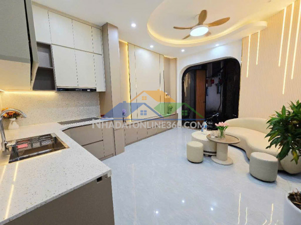 Duy nhất 1 căn dòng tiền hoàng quốc việt – 230tr/tháng – 9 tầng thang máy- lh  0326 213 286