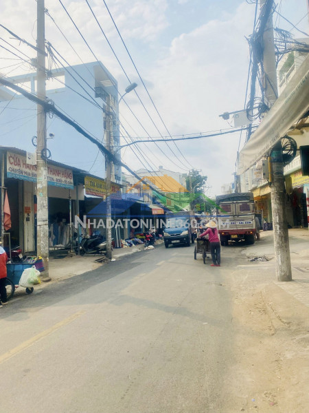 Bán nhà mặt tiền chợ vải phú thọ hoà  đường 16m có lề  dòng tiền 360tr 99m ngang 4.5  chỉ 18.x