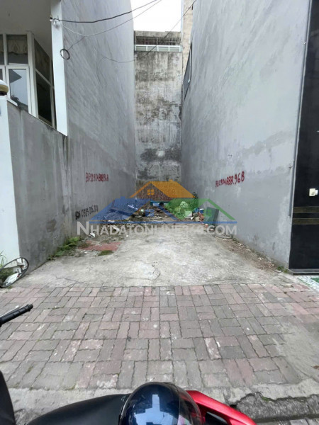 Bán đất khu nhà ở 81 nguyễn trãi - 63m - đường 10m - giá 6.1 tỉ - ngay công viên