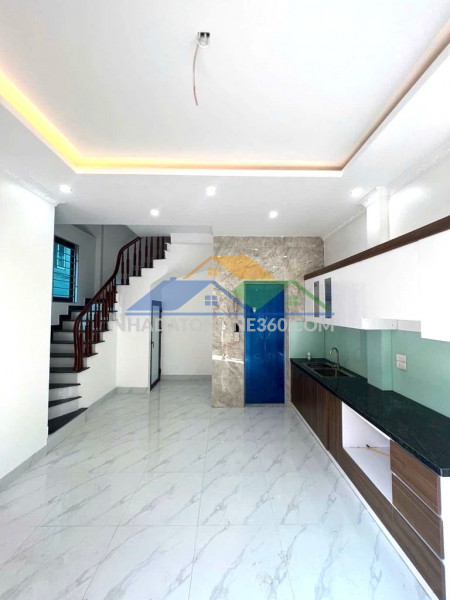 Bán nhà lô góc thượng cát 40m² thang máy quận bắc từ liêm hơn 6 tỷ