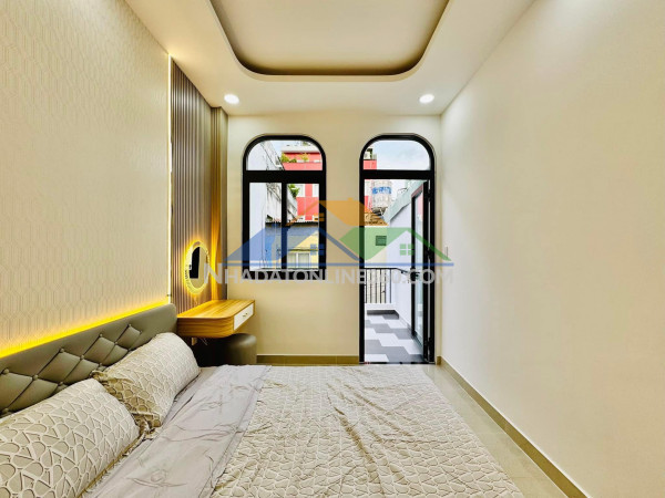 Ccmn cầu diễn 52m2x7 tầng, thang máy, 11 phòng, 55 triệu/tháng, 10m ô tô, giá 9.49 tỷ