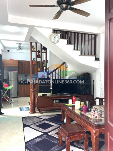 Bán nhà liên mạc lô góc, ô tô tránh – ô tô vào nhà, 4p ngủ, hơn 6 tỷ.