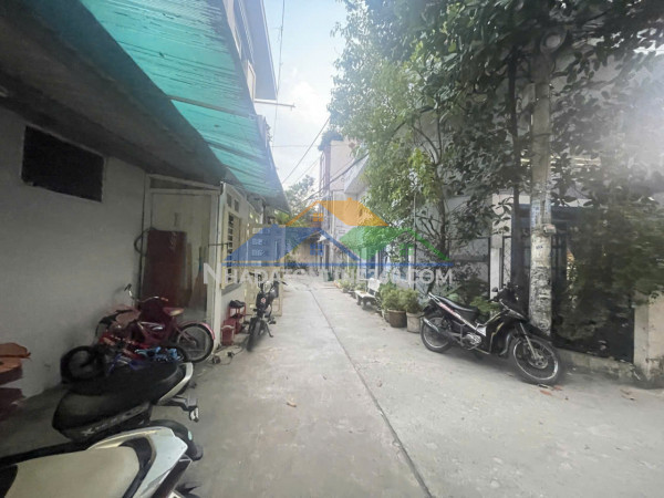 Nhà mới đón tết đ số3 gần chợ26-3 sát aeon tân phú hẻm 5m 30m2,2 tầng 3 tỷ 1