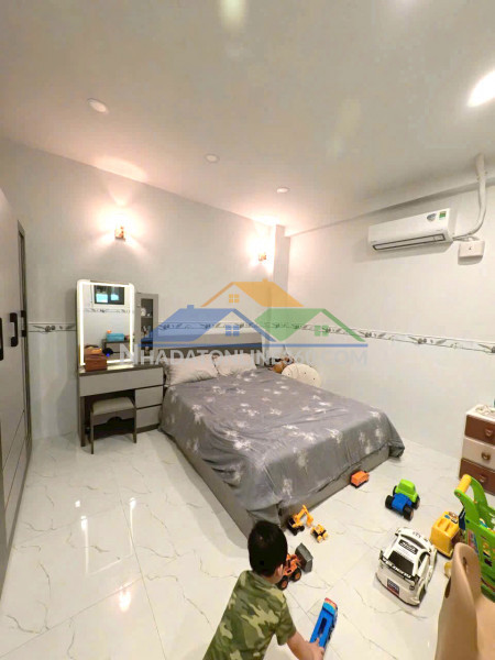 Nhà mới gần chợ hiệp bình thủ đức – 80m² ngang 8m hiếm – 1 trệt 1 lầu 4pn – giá 3.1 tỷ