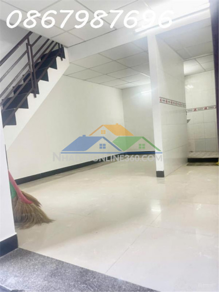 Căn nhà tập thể 74b quang trung, hẻm 2,4m * cách biển trần phú: 450m. giá: 2,150 tỷ