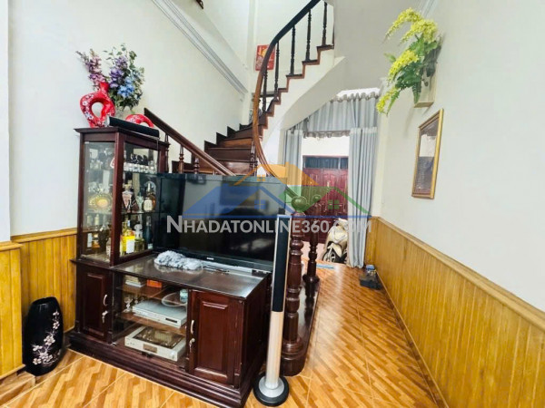 ❓ đâu rồi căn góc trung tâm: 4 tầng, 3.3 tỷ đống đa, sổ đỏ?