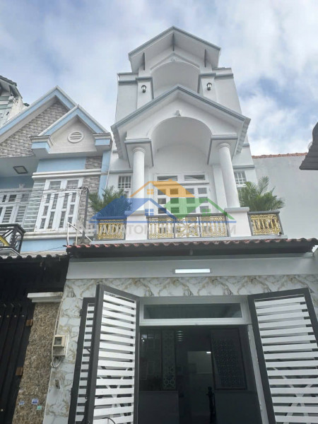 Nhà bán thuận quận 12 - giáp song hành, trường chinh.
qua tân bình chỉ vài phút nhà 4 tầng btct vào ở ngay.