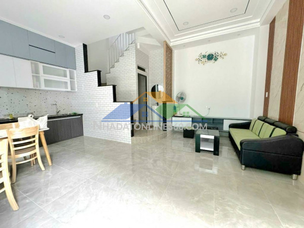 Bán nhà hxh gần emart phan huy ích 4 tầng ngang 6.3m nhà dòng tiền 144tr/năm chỉ 4 tỷ.