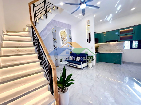 Bán nhà lô góc hai mặt tiền hxh bùi quang là ngang 4.3m gần emart phan huy ích nhỉnh 4tỷ.