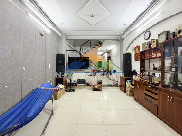 Hxh tránh - chính chủ - bình thạnh - bùi đình túy - bán 13.9 tỷ - tl - dt lớn - 5 x 23 - thích hợp làm chdv - siêu hiếm