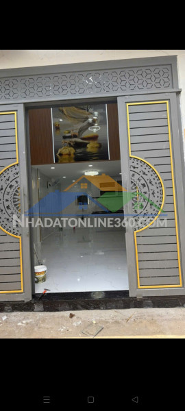 Bán nhà shr 2 sẹt ht 45 q12 
sổ công nhận 33 m hoàn công đầy đủ 
,ngang 4,05 dài 8 nhà đúc lửng ,có 2 phòng ngủ , 2 tolet 
. nhà mới làm đẹp , khách hàng mua