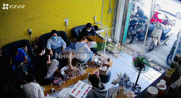 Mở rộng nên em cần sang nhượng cửa hàng nail mi gội hoặc...