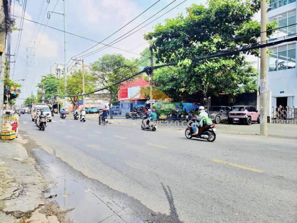 Bán nhà mặt tiền kinh doanh giáp bàu cát – 3 tầng – 101m2 – nhỉnh 11 tỷ