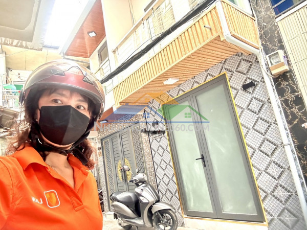 Chỉ 2.65t có ngay nhà mới 2 tầng- đ.đoàn văn bơ-  giao thương giữa tôn thất thuyết và nguyễn tất thành- gần đ.tôn đản.