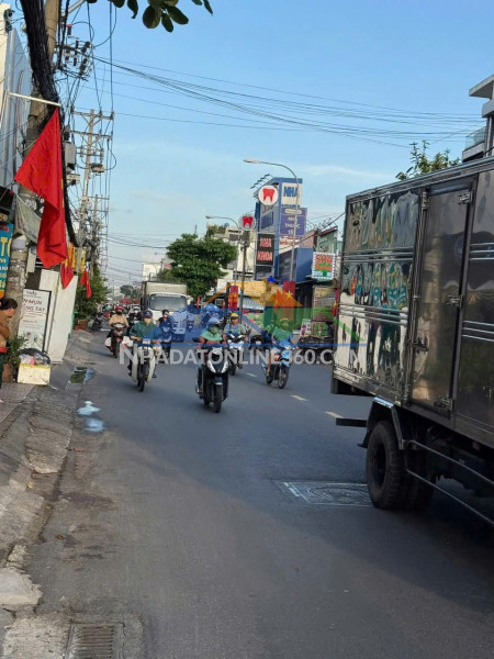 Chủ kẹt tiền – bán gấp nhà ngang 5m nở hậu l – hxh quay đầu