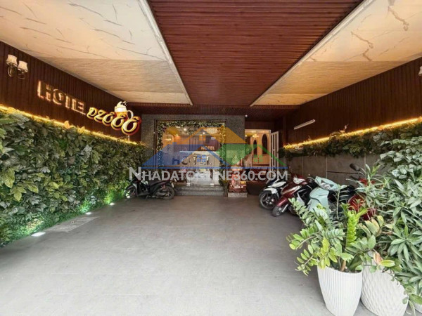 Khách sạn cao cấp - 38 tỷ tl - dòng tiền 2,2 tỷ/năm - 2 mặt tiền trước sau