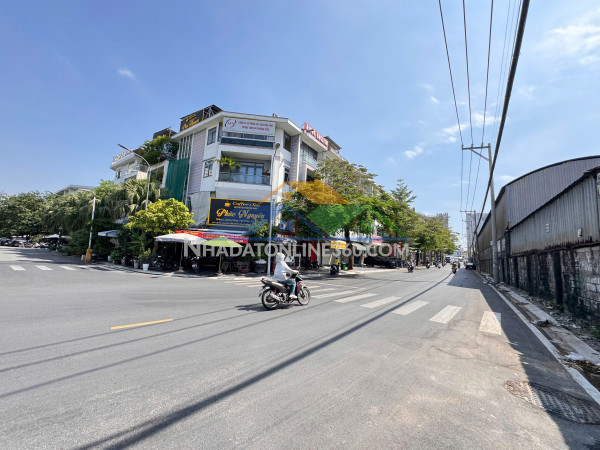 Chính chủ bán nhà mặt tiền trần thị vững – him lam phú đông  100m²  4 tầng  13.5 tỷ