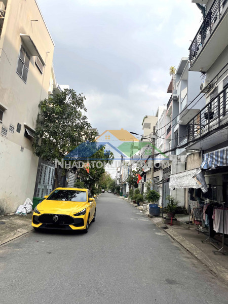 Nhà đẹp hẻm 6m có lề gần chợ hiệp bình – 3 tầng – từng cho thuê 18 triệu/tháng – 8.9 tỷ