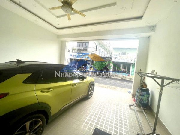 Bán nhà mặt phố đường số 4, phường linh xuân, tp hcm. dt 140m2, 3 tầng, giá  8.85 tỷ.