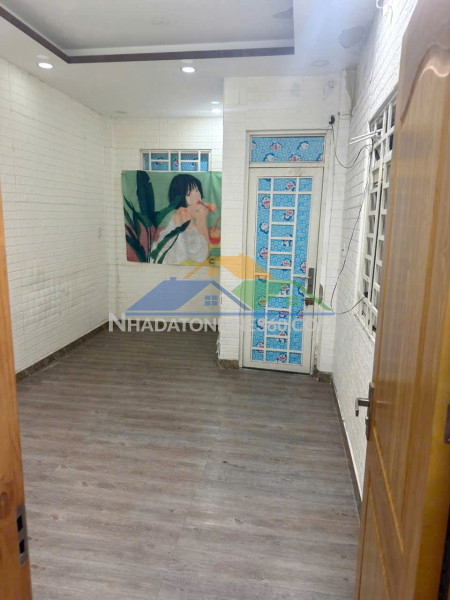 Nhà 2 tầng đúc btct 2 mặt hẻm nguyễn thị tần p. chánh hưng. giá 4,05 tỷ bớt lộc