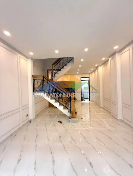 Bán nhà vị trí đẹp hẻm / bùi minh trực p5q8 cách mặt tiền vài bước chân