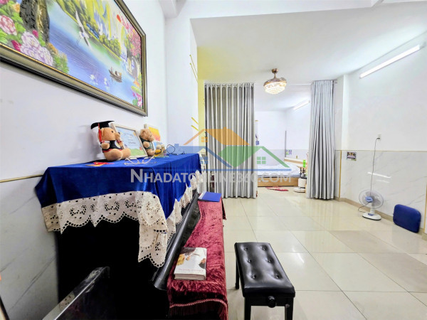 Nhà hxh đẹp – giá tốt  – chính chủ cần bán tại 134, đường trần bá giao, phường 5