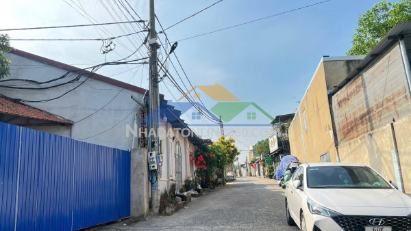 Xn031 cho thuê nhà xưởng, kho chứa , khu vực dân cư thuận lợi...