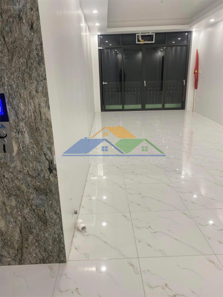 Cho thuê văn phòng từ tầng 1 - 4 (04 tầng) tại toà nhà số 281...