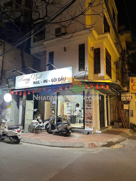 Cho thuê cửa hàng 2 mặt tiền – vỉa hè rộng – mai dịch, cầu...