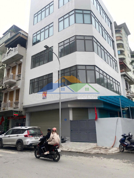 Cho thuê 3 tầng – lô góc 2 mặt tiền – hướng tây bắc tại...