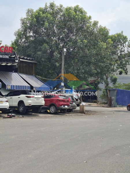 Bán đất lô góc 3 mặt thoáng,kd buôn bán tốt,liền kề công viên,trường học