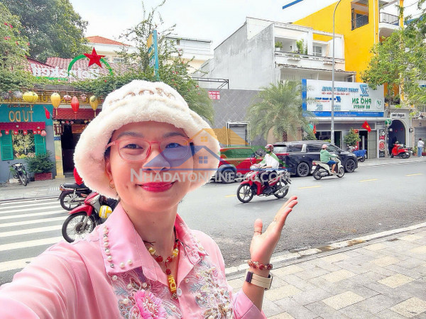 Bán nhà 3 mặt tiền xe hơi đường nguyễn huệ & hàm nghi & hải triều, quận 1 - siêu phẩm view tòa nhà bitexco - giang giang: 093.86.76.685