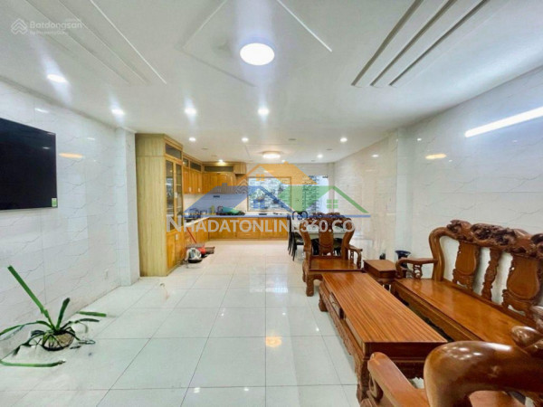 Bán nhà mặt tiền đường 20 mét - kdc lê bôi- hai thành q.8 - 120m2 (5x24m) - chỉ nhình 9 tỷ