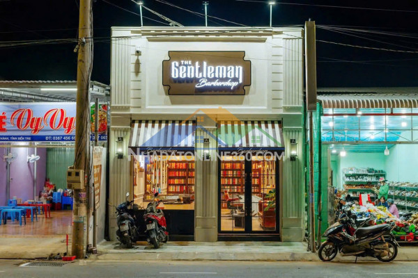 Do thiếu nhân sự nên em cần chuyển nhượng lại salon tóc gần...