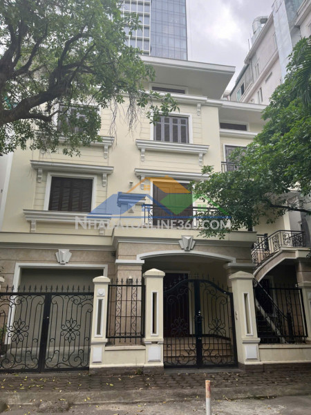 Chủ bán biệt thự kđt yên hoà. dt 204m x 5 tầng. mt 15m. sđcc .lh: 0964769634