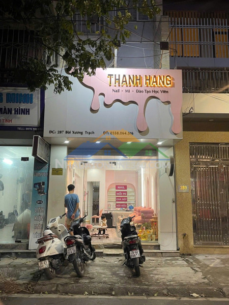 Con nhỏ k ai quản lý nên mình cần sang nhượng lại tiệm nail – mi hoạt động được 3 năm