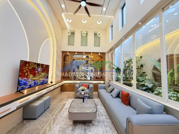 **bán nhà hxh 766 cmt8 ** phường 5 tân bình (7*14) - 4 tầng