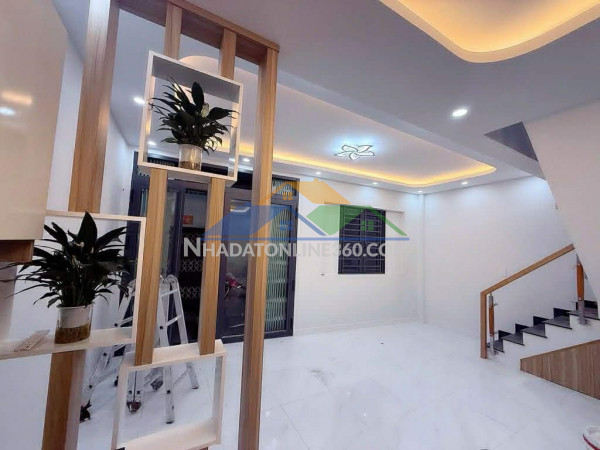 Bán nhà 2 căn liền kề ngay ngã 4 thủ đức , q9  , căn góc 2 mt 80m2 , chi 5 tỷ 700