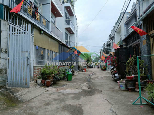 Bán gấp nhà thạnh xuân 52 quận 12 chỉ 4,2 tỷ tới 54m2, 2 tầng, hẻm xe hơi rộng thông, khu dân cư yên tĩnh